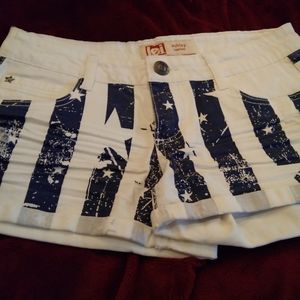 Beautiful Blue And White Stars And Stripes LEI Ash